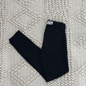 Gap True Skinny Mid Rise Black Jeans 25/0R NWT